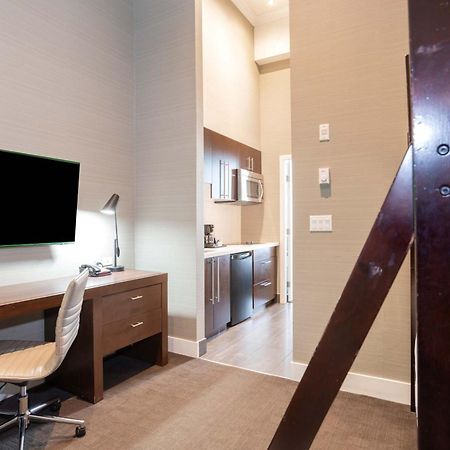 Sandman Hotel Abbotsford Airport Exterior foto
